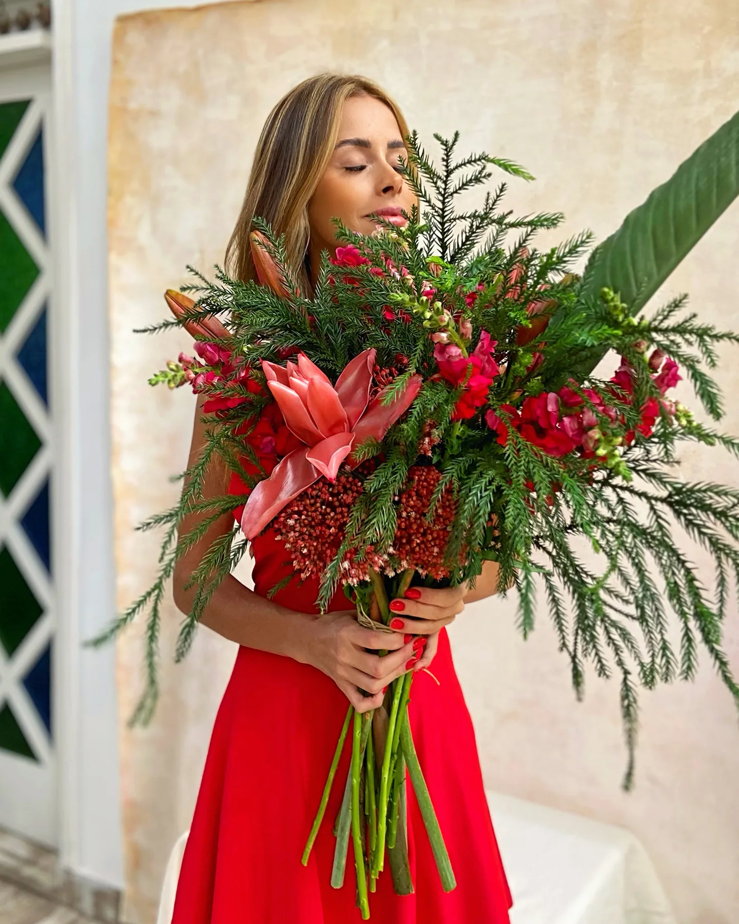 Buquê Tropical <br>Tons de Vermelho e Verde GG - Image 2