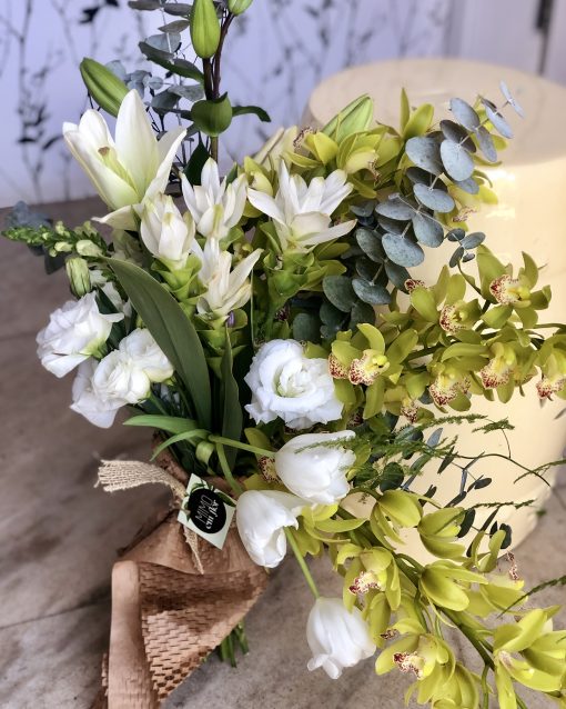 Buquê M<br>Tons de Branco e Amarelo