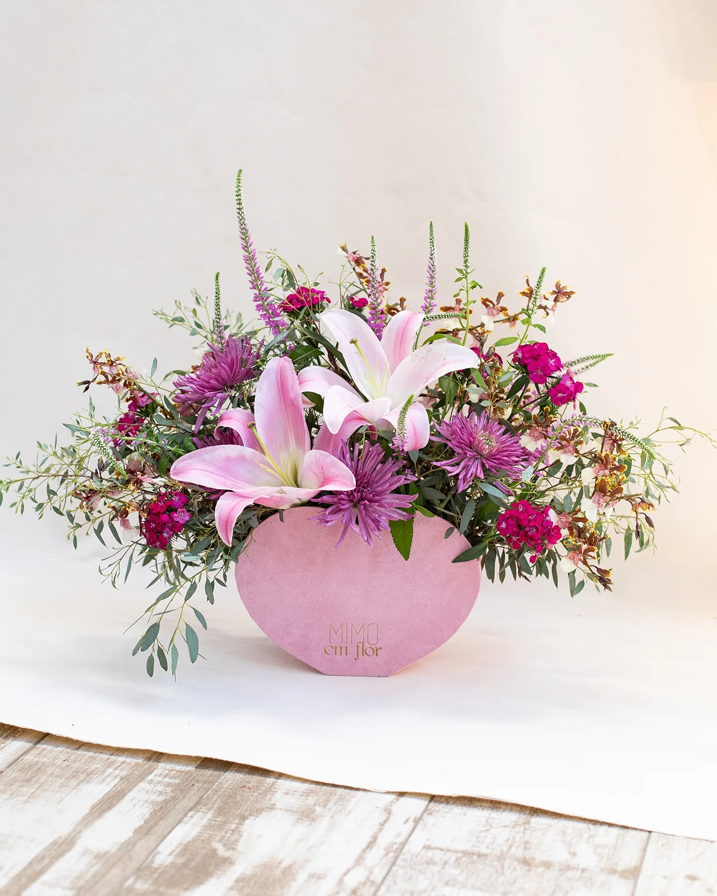 Box Coração de Camurça <br>Lírios e Anastácia