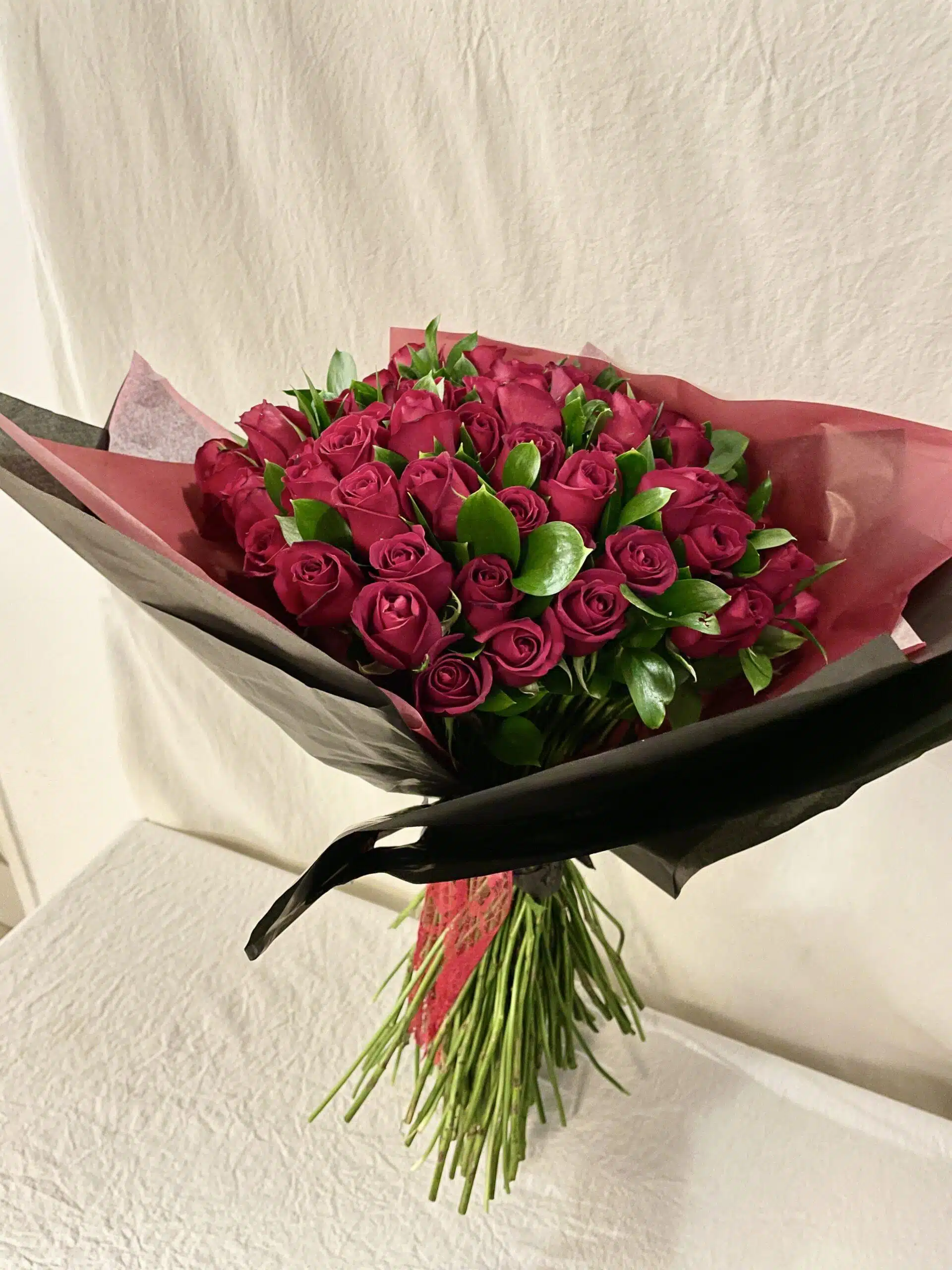 Buquê Clássico Rosas Vermelhas (Tradicional ou Colombiana - mais tamanhos disponíveis) - Image 2